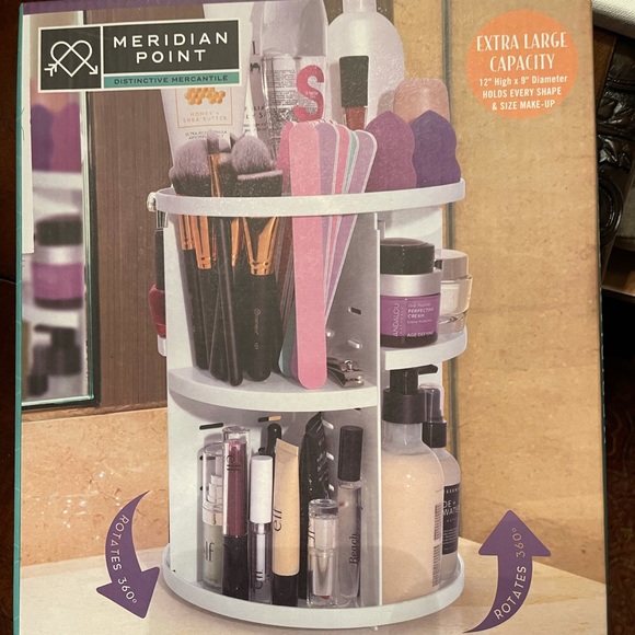 2/25 Makeup Organizer - Picture 2 of 2